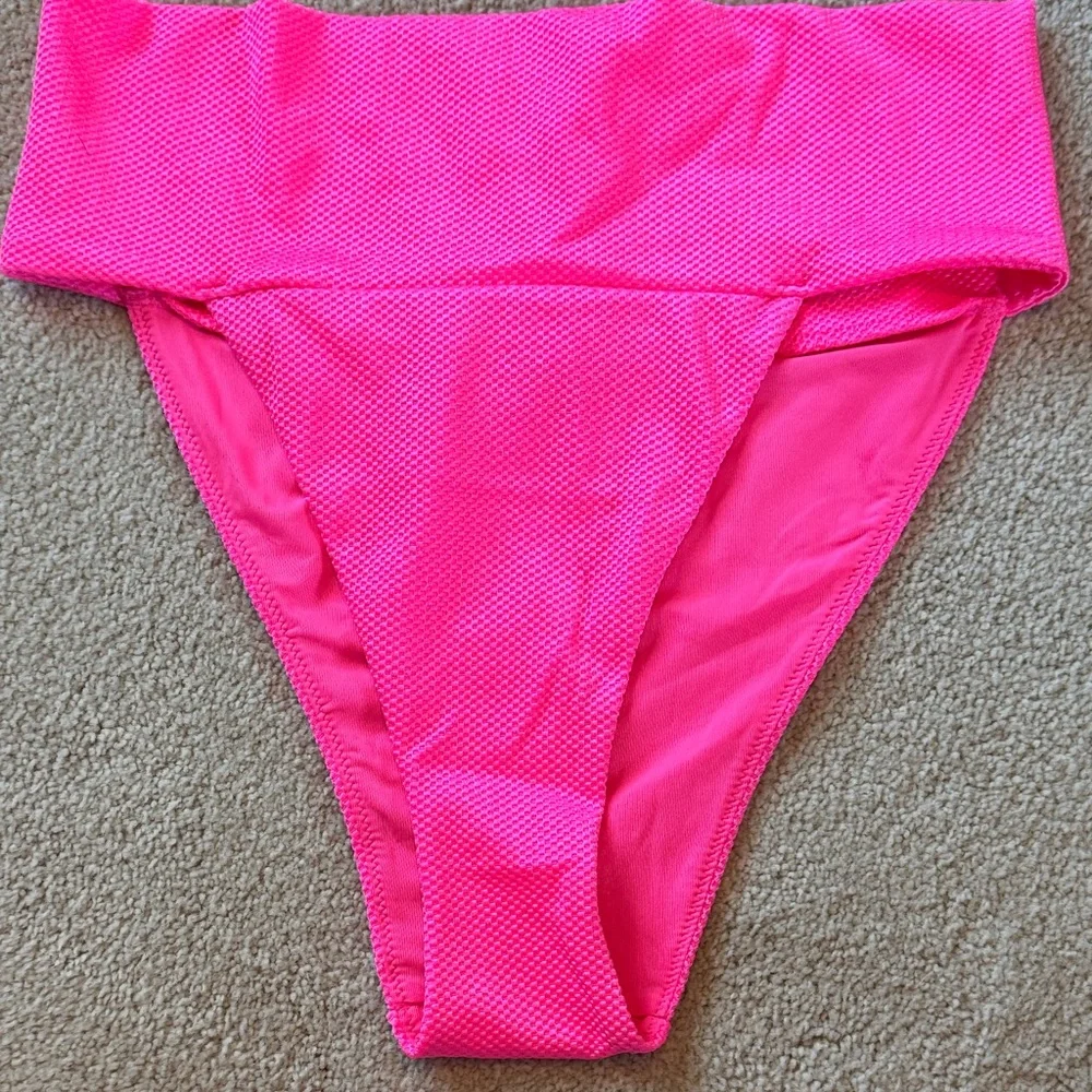 Aerie High-Waist Bikini Bottoms in Black and Hot Pink - Picture 6 of 8